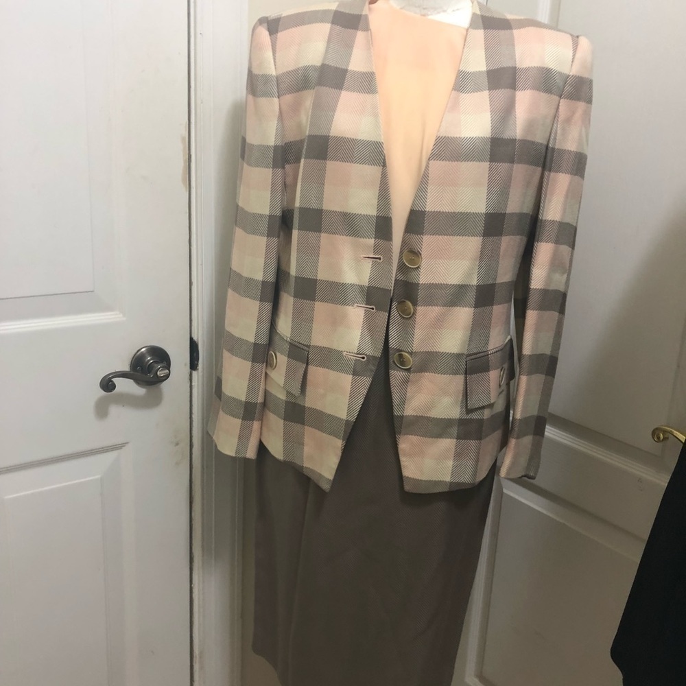 Kasper Three-piece suits